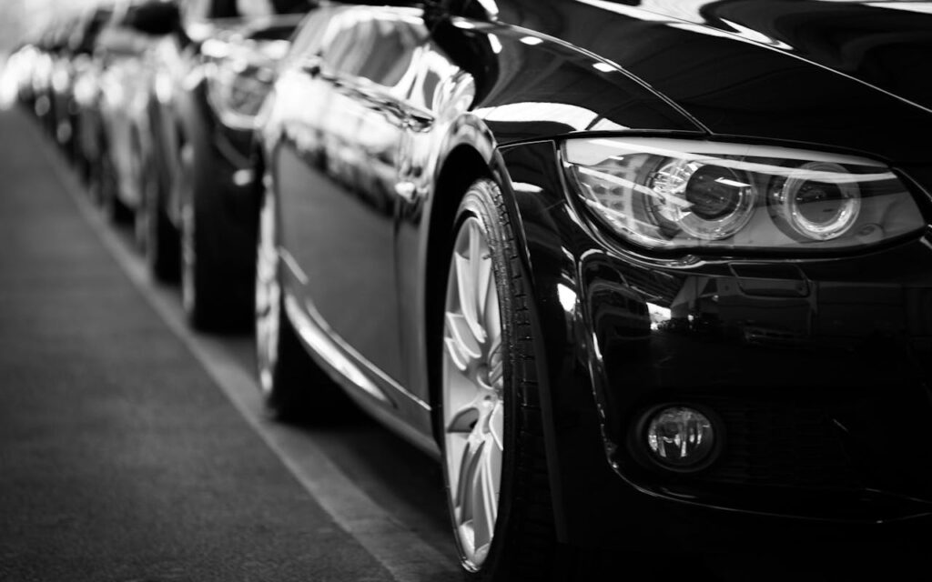 Neue Autos glänzend Neuwagen auf dem Prüfstand Welche Extras sich wirklich lohnen